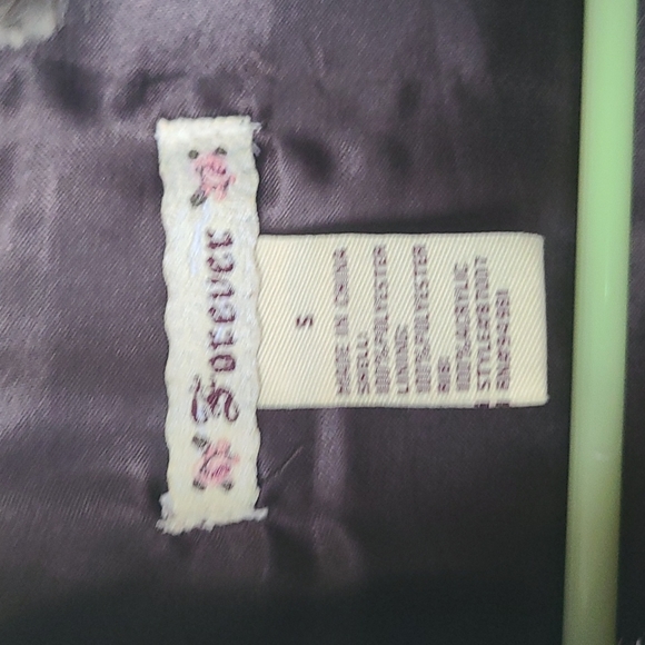 Sweater vest with fur - Picture 4 of 6